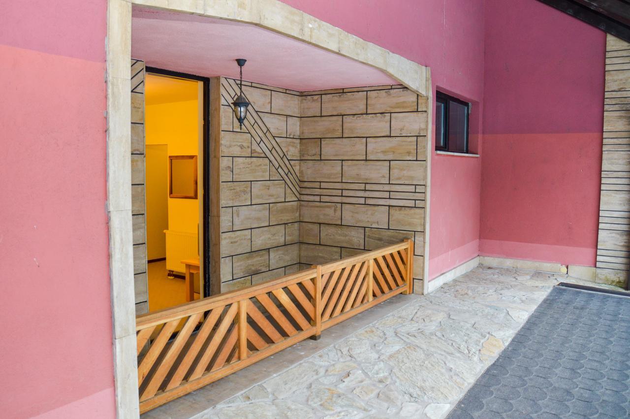 Motel Stecak ไยเซ ภายนอก รูปภาพ