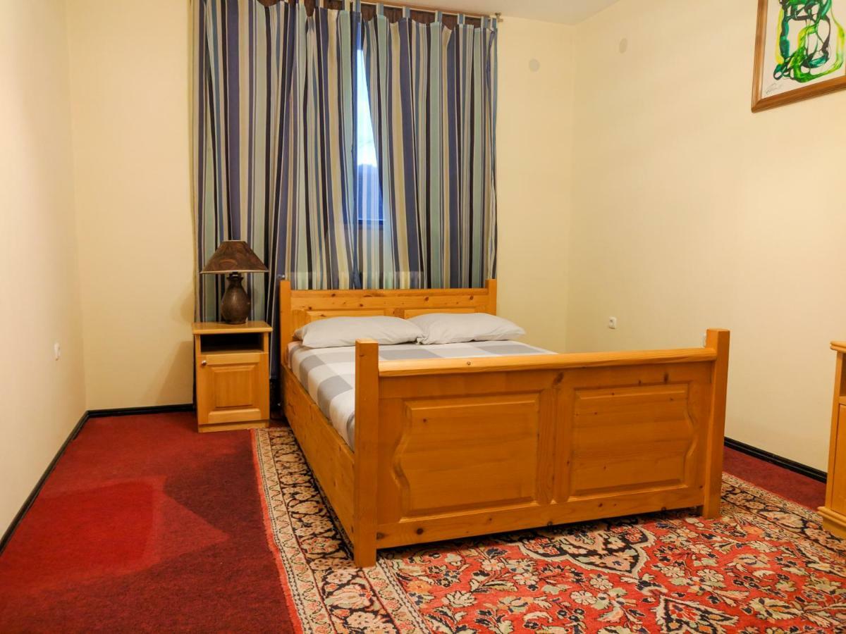 Motel Stecak ไยเซ ภายนอก รูปภาพ